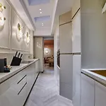 Apartment 3 Bedrooms Center Of Paris By Studio Prestige