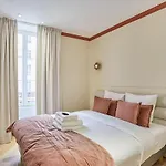 Apartment 3 Bedrooms Center Of Paris By Studio Prestige