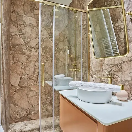 3 Bedrooms Center Of By Prestige Apartment *