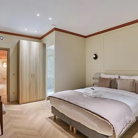 3 Bedrooms Center Of By Prestige * Paris