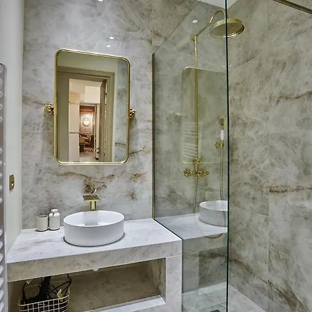 Apartment 3 Bedrooms Center Of By Prestige *