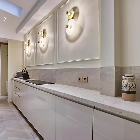3 Bedrooms Center Of By Prestige Apartment *