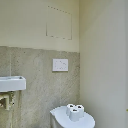 3 Bedrooms Center Of By Prestige Apartment *