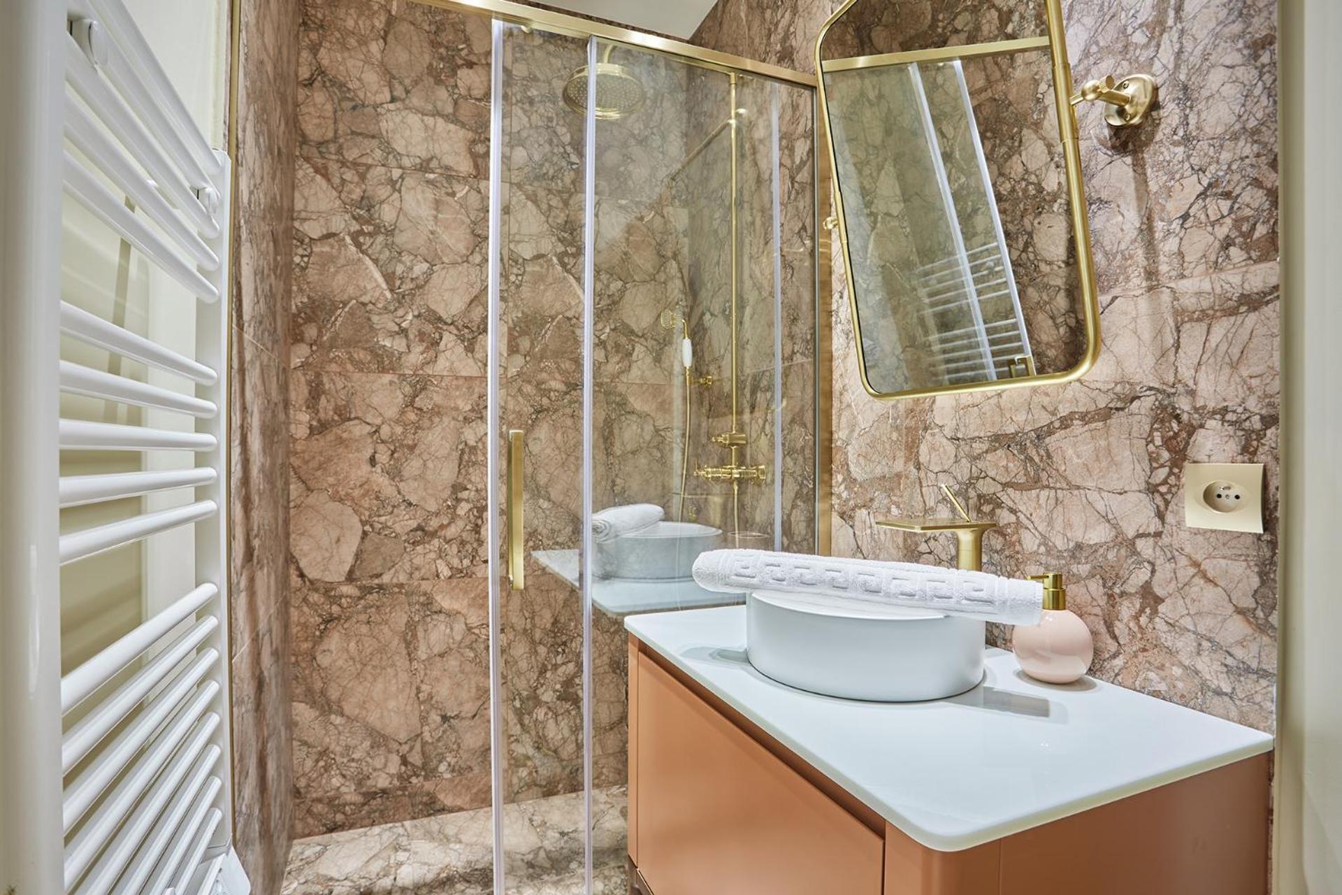 3 Bedrooms Center Of By Prestige Appartamento Parigi